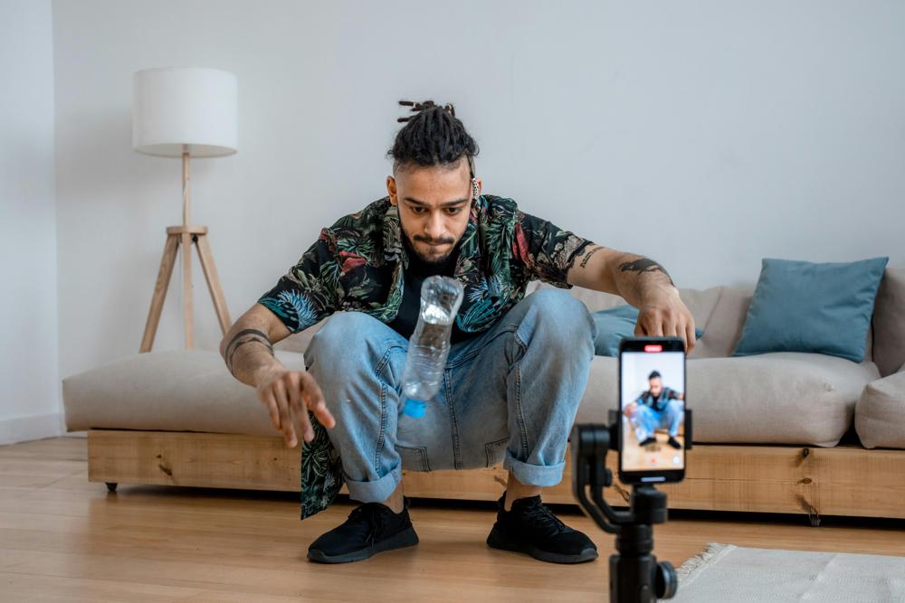 tiktok live-1b04577dcd22474caea6fac747b02ee8.jpg tiktok live
